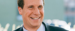 article-us-medium Lessons from an NCAA Basketball National Champion Turned People-First CEO